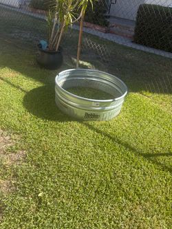 Behlen Country Galvanized Steel Round Bottomless Tank / Fire Ring