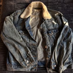 Womens Jean Jacket with Fur collar