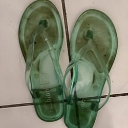 Used Women's jelly flip flops