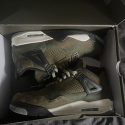 Jordan 4s  Green