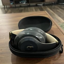beat Headphones Works good 