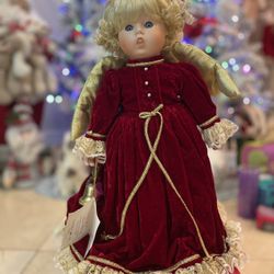 Goebel Angel Doll by Belle Ball Sweet Melody porcelain music wind up Christmas Carol Angel
