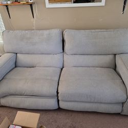 Power Recliner Loveseat.