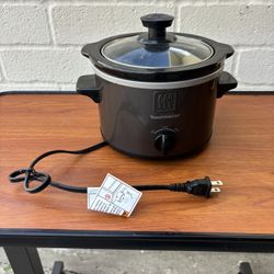Toastmaster 1.5-quart slow cooker / Crockpot 