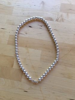 Silver Beads Necklace. Collar en Plata