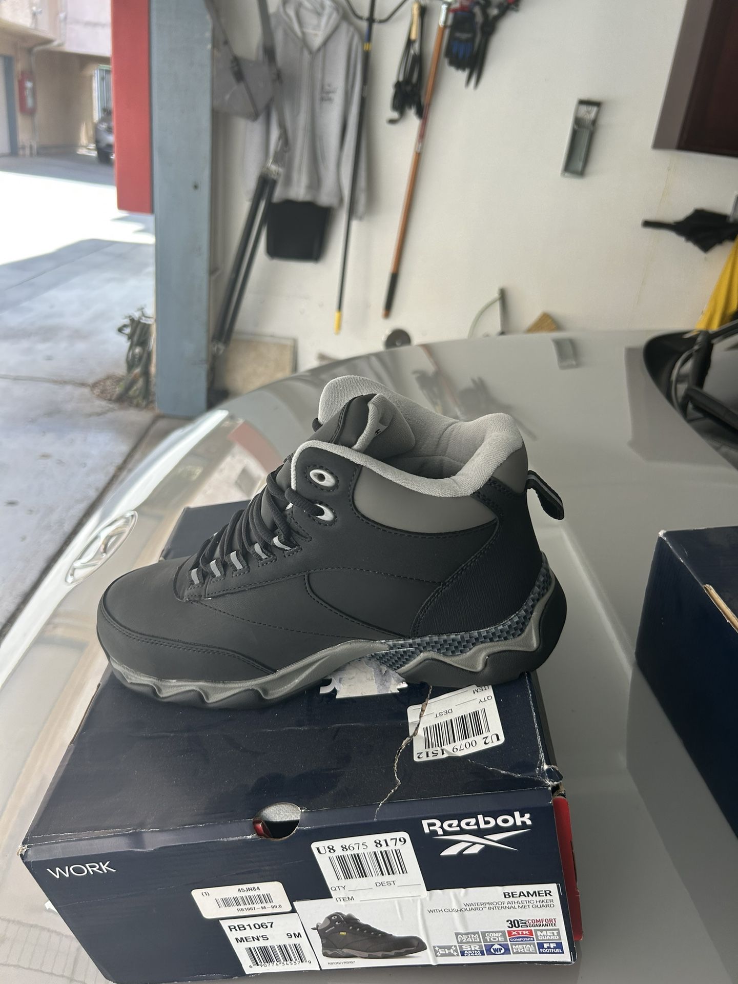 Reebok Beamer ( Men’s 9 )