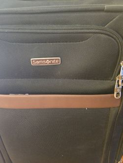 Samsonite 22"