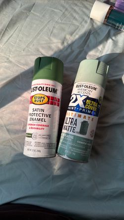Green spray paint