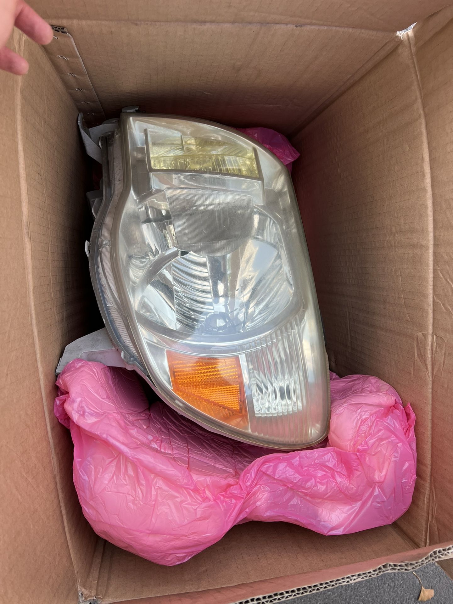 Toyota Tacoma 2005-2011 Headlights