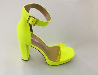 Women’s heels never used