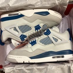 Jordan 4 Military Blue (size 8)