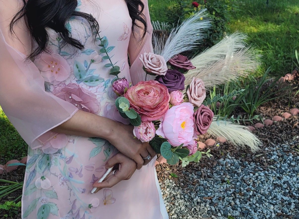 Bride and Bridesmaid Wedding Bouquets