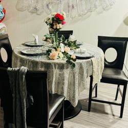 Daining Table 4 Chair 