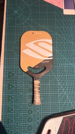 Tiger Luxx Pickleball Paddle