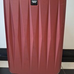 Sharper Image 22 Carry On 4 Wheels  Excellent Condition 