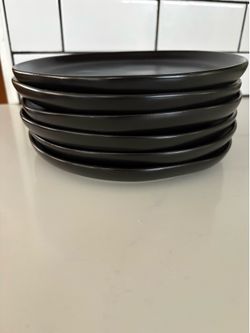 12 piece black matte plate and bowl set