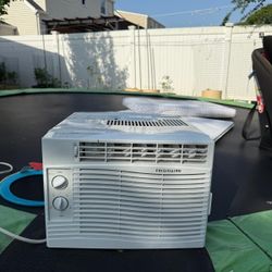 Frigidaire 5k BTU Air Conditioner 