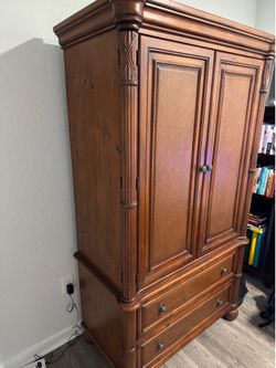 Armoire - great condition!