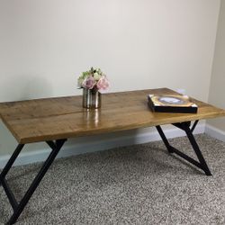 Decorative wood coffee table