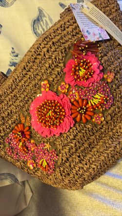 New!  Beautiful summer bag
