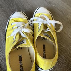 Yellow Converse Size 8 Women’s / Size 6 Men’s 