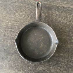 Vintage Hand Cast Pre-Seasoned Cast Iron Skillet 6" Induction Gas Electric