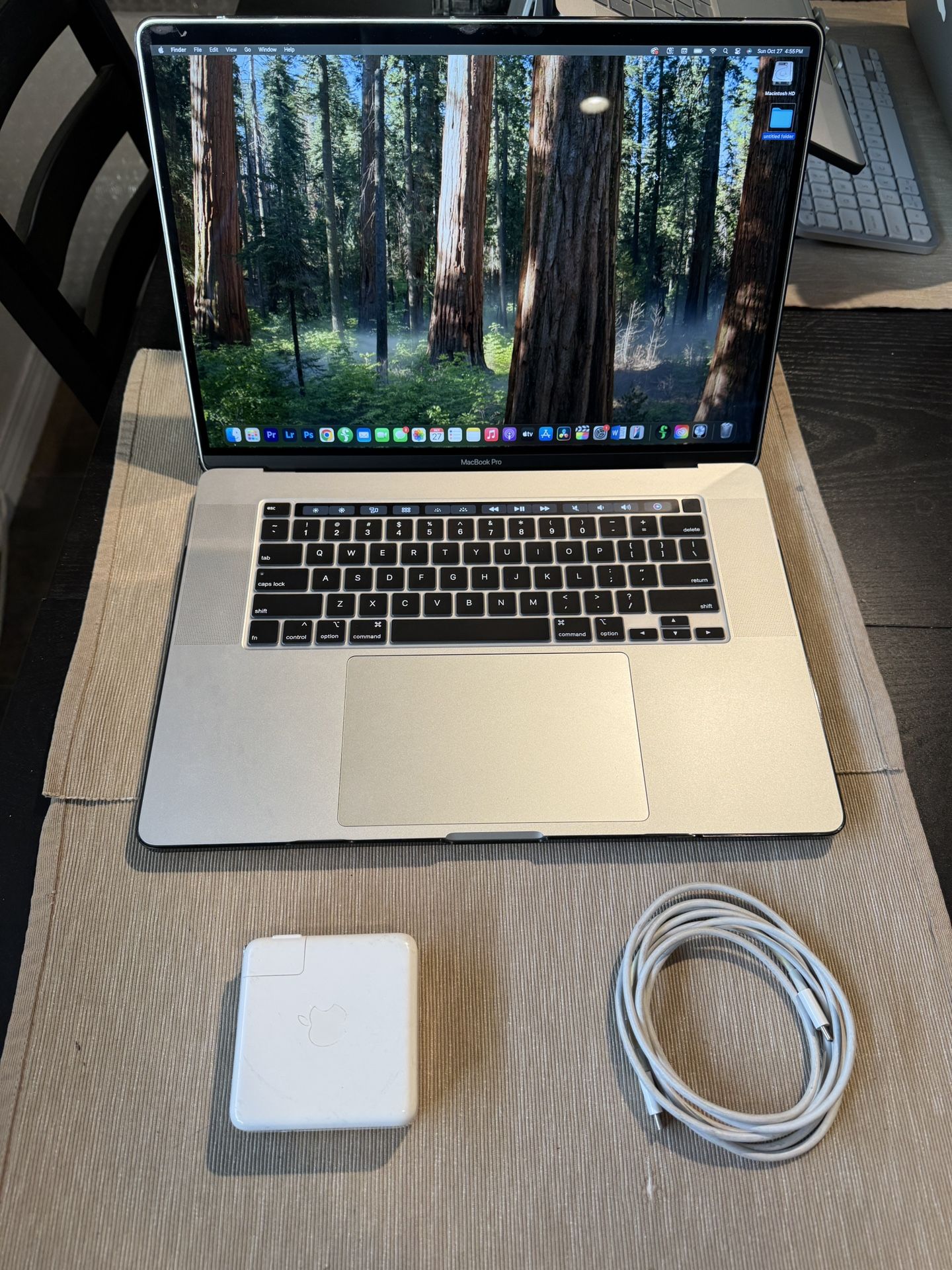 MacBook Pro 16 (2019) - i7/512GB/16GB/5300M