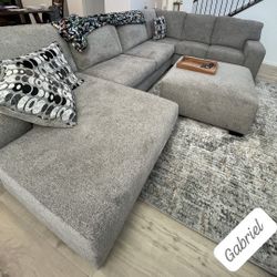 Brand New Ashley Sectional Sofa Couch 