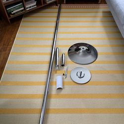 Dance / exercise pole