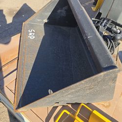 bucket mini skid