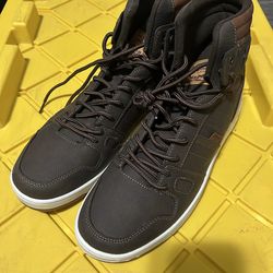 Levi’s High-Top Sneakers (Drive Hi Style) – Men’s Size 12 – Like New