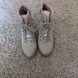 Universal Thread Women's Suede block heel ankle boots