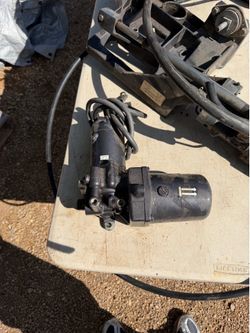 1987 OMC Cobra Trim Pump
