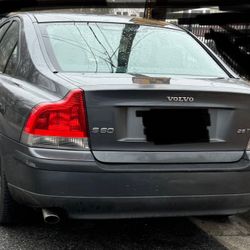 2004 Volvo S60