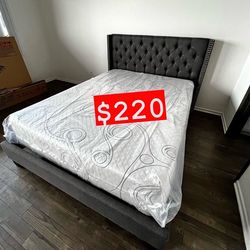 New queen memory foam mattress only $220
