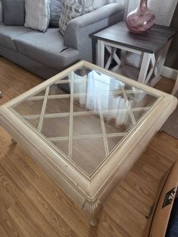 Living room Coffee table