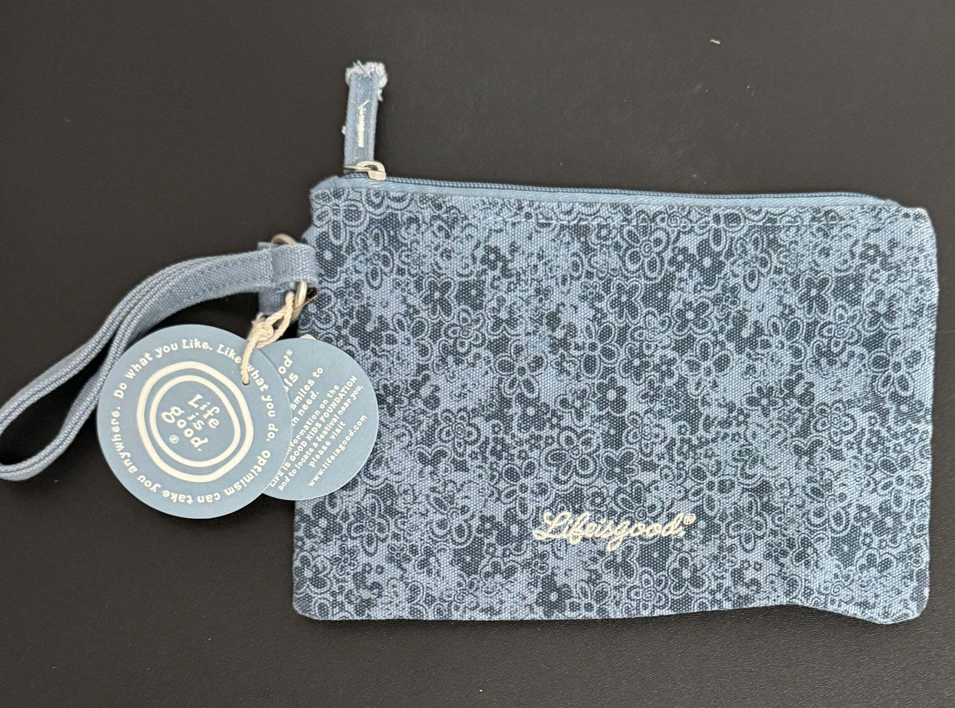 NEW with TAGS Wristlet Bag just $5