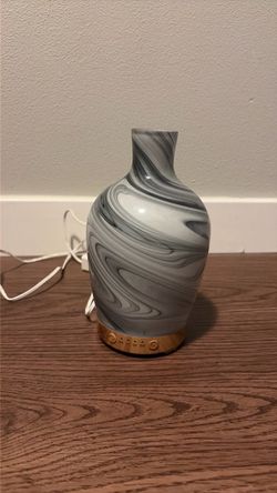 Essential oil diffuser