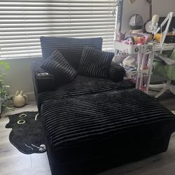 Black Lounge Chair With Ottoman 
