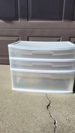 3 Drawer storage.