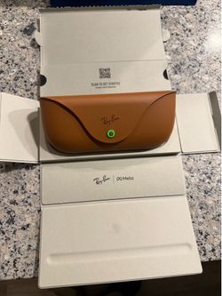Selling this brand new ray ban meta glasses gen 2