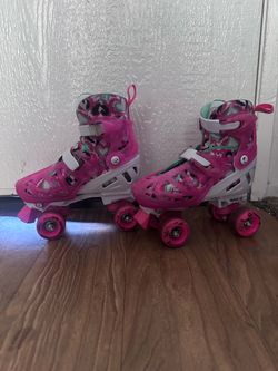 Girls roller derby adjustable skates size 3-6