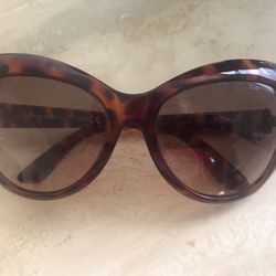 Cat Eye Style - Tom Ford Sunglasses 