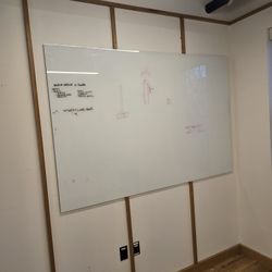 2 White Boards 