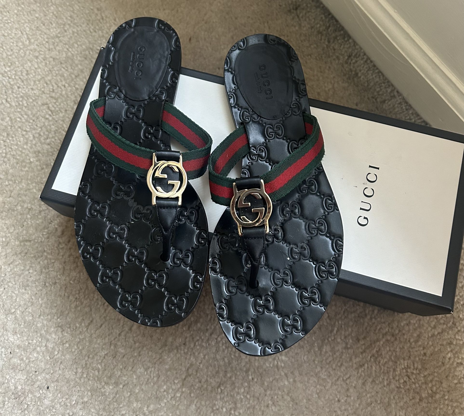 Women Gucci Sandals Sz37.5