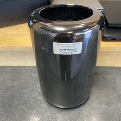 Mac Pro — 3.7GHz 4-Core 32GB / 500GB / D300s