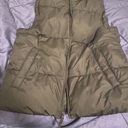 Like New Mens Puffer Vest Size Small 