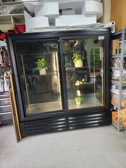Floral and Beverage Sliding Glass Doors Cooler