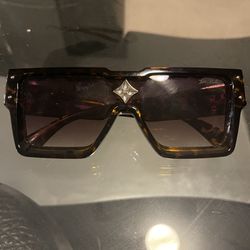 Louie Vuitton Sunglasses for Sale in Grand Prairie, TX - OfferUp