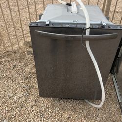 Dishwasher Frigidaire (free)